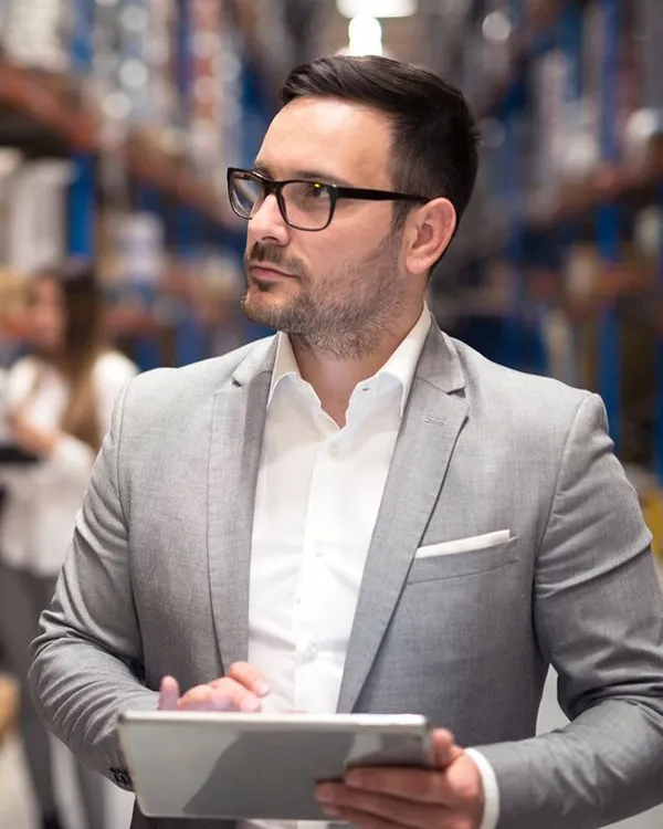 How Machine Learning Enhances Supply Chain Efficiency